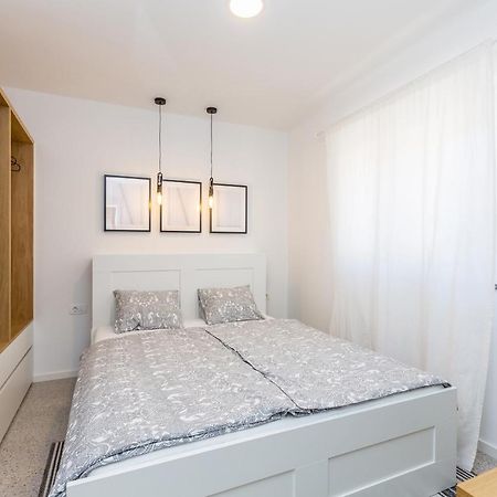 Apartment Laurus Salatic ภายนอก รูปภาพ