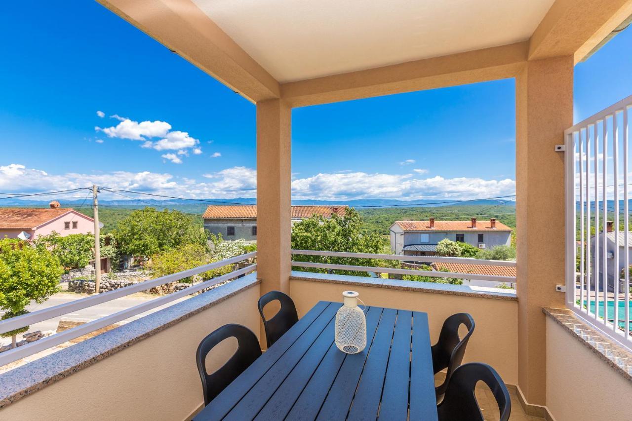 Apartment Laurus Salatic ภายนอก รูปภาพ