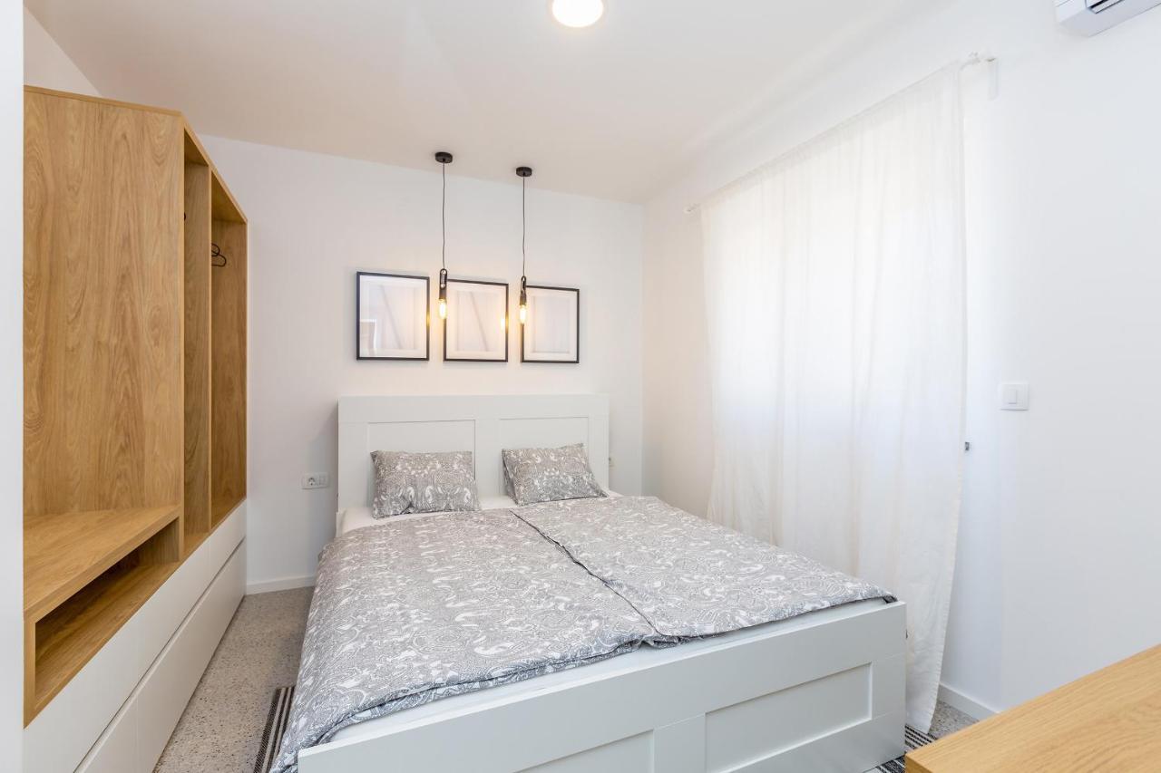 Apartment Laurus Salatic ภายนอก รูปภาพ
