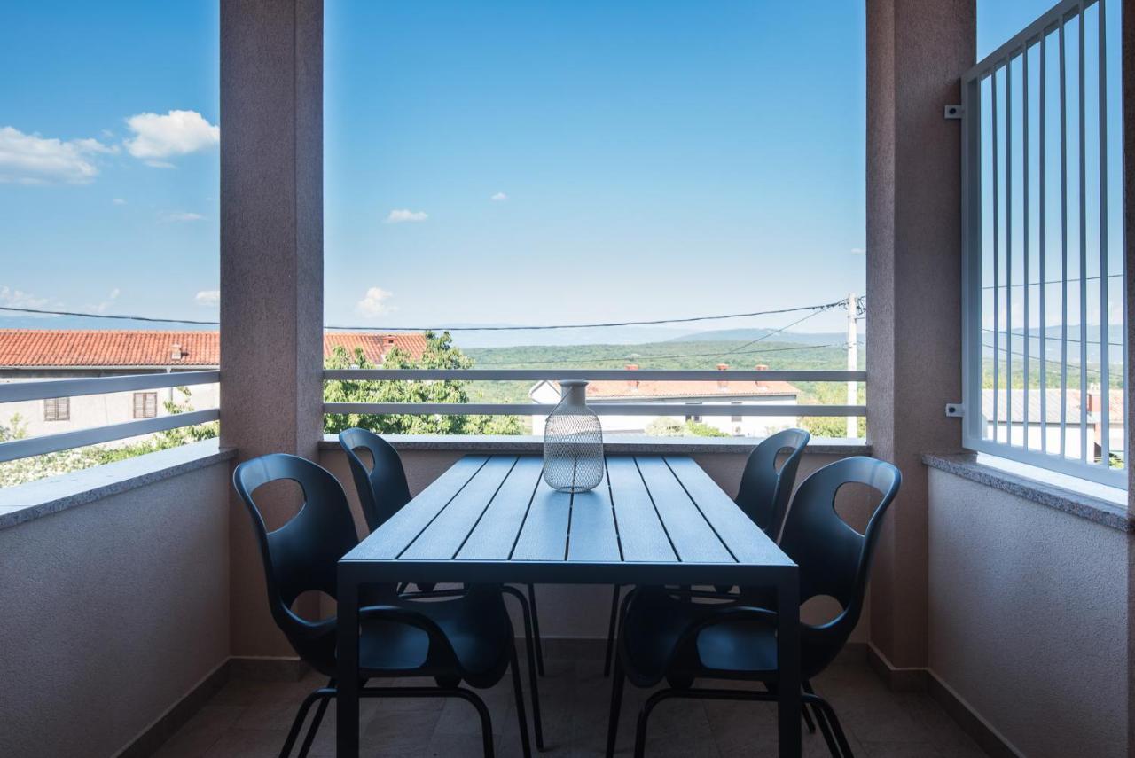 Apartment Laurus Salatic ภายนอก รูปภาพ